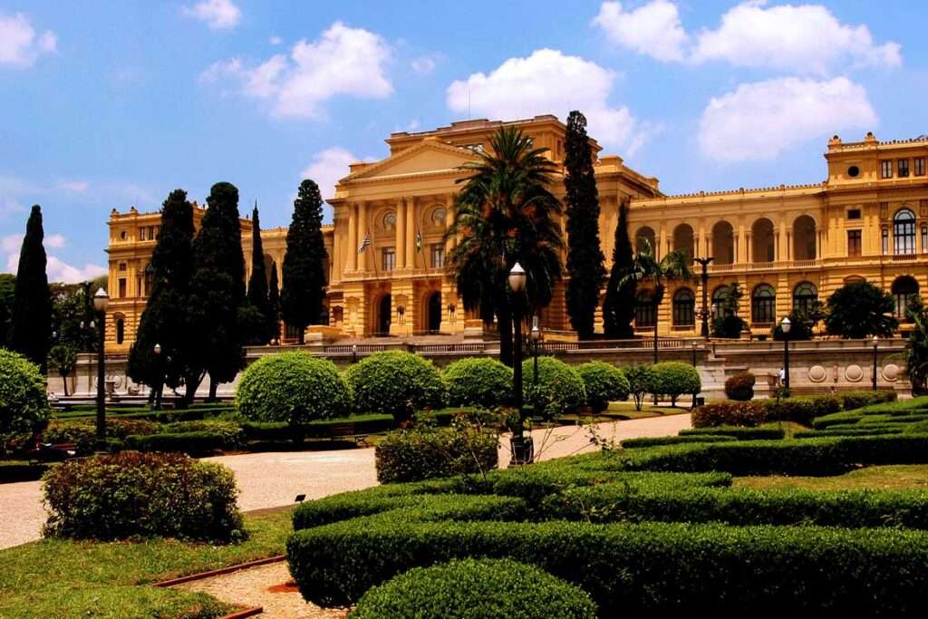 Museu do Ipiranga 7 de Setembro: Conheça lugares que contam a história da Independência do Brasil Autor: Hiltonfotografo - Wikimedia Commons