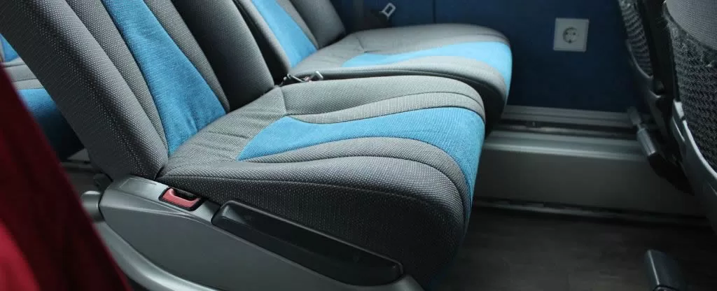 Poltronas de ônibus de viagem