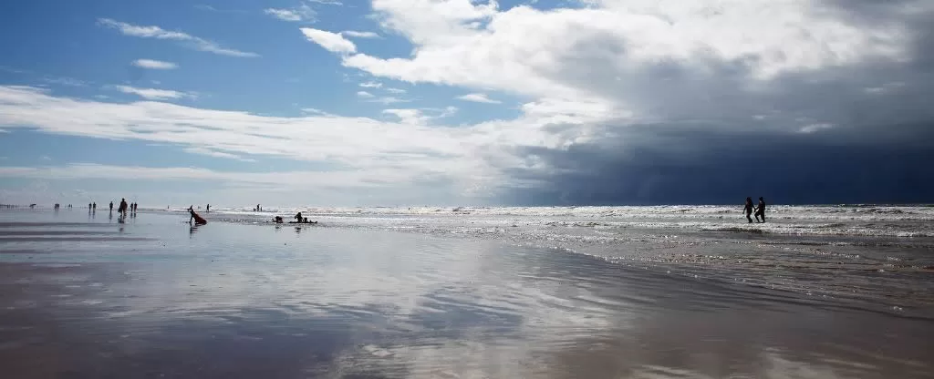 Praia de Atalaia em Aracaju Melhores Praias de Aracaju Atalaia