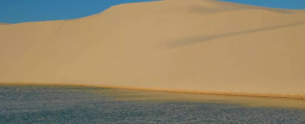 Duna na cidade de Barreirinhas MA Duna na cidade de Barreirinhas - Lugares para conhecer no Maranhão