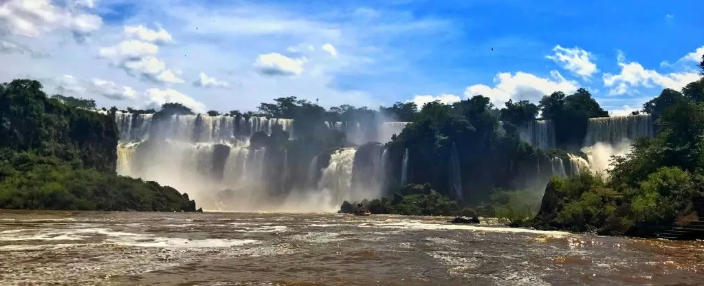 Quedas d'águas Cataratas do Iguaçu Vista das quedas d'águas Cataratas do Iguaçu Paraná