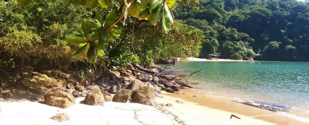 Praia do Abraãozinho