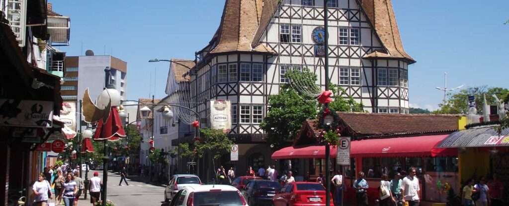 Blumenau - Foto: Marinelson Almeida – Wikimedia Commons