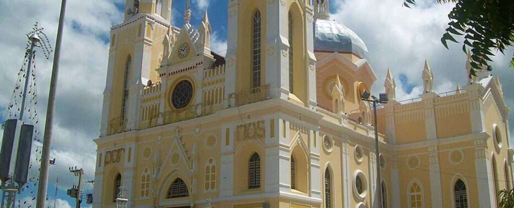 Igreja de São Francisco - Canindé (CE) - Foto: Jorge Colares – Wikimedia Commons